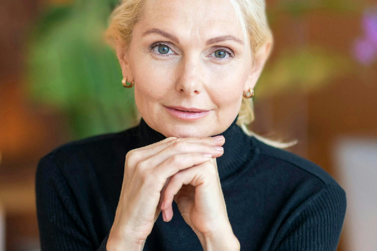 I baby boomer scelgono il caschetto corto per un look fresco e moderno dopo i 60 anni